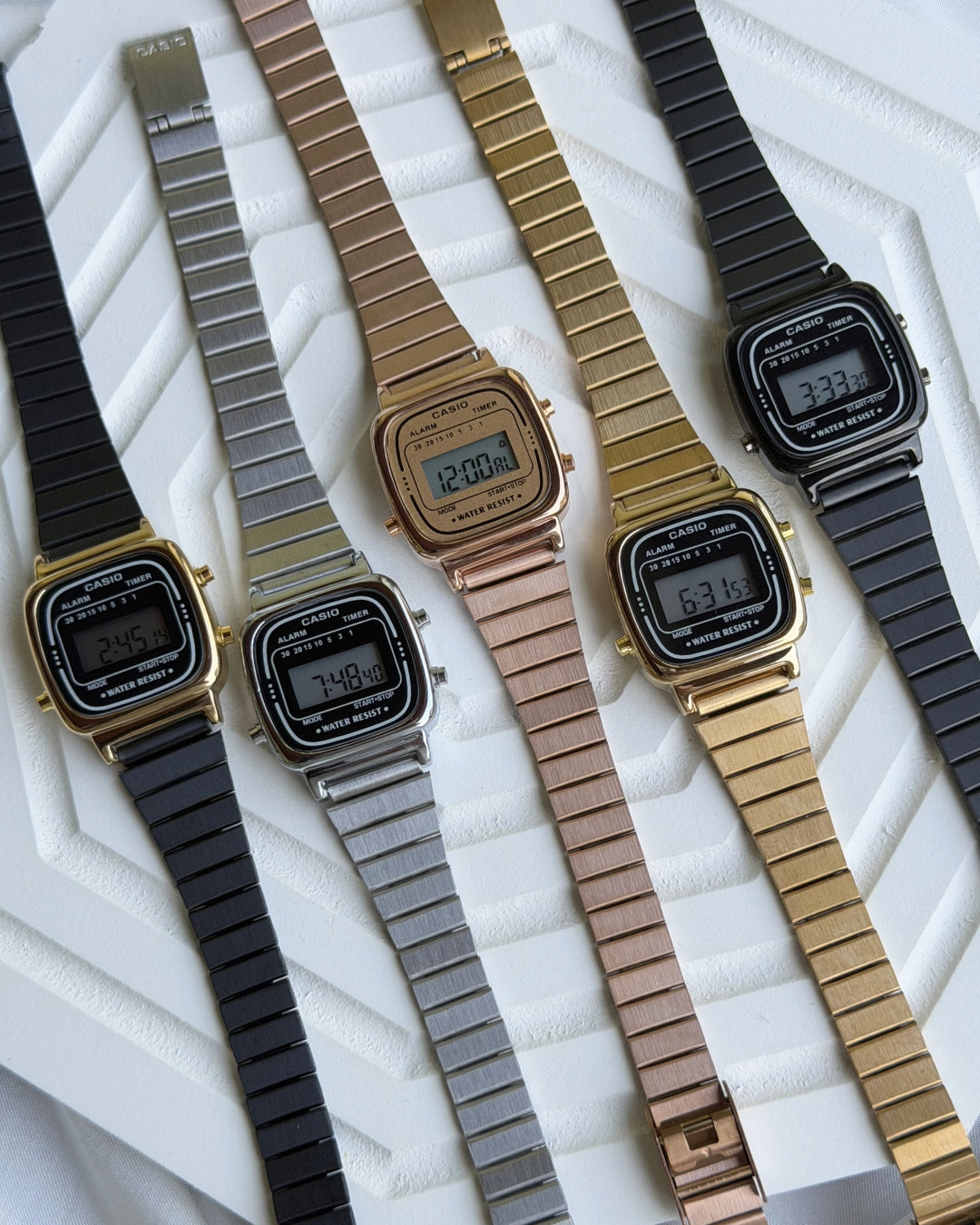 Vintage D124 Black (Digital Watch)