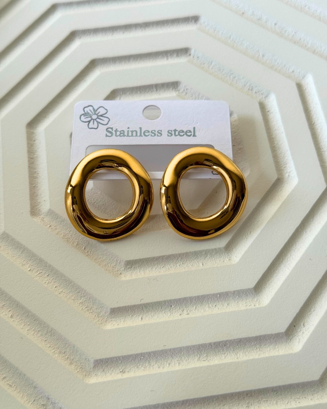 Serving Classy Core Earrings