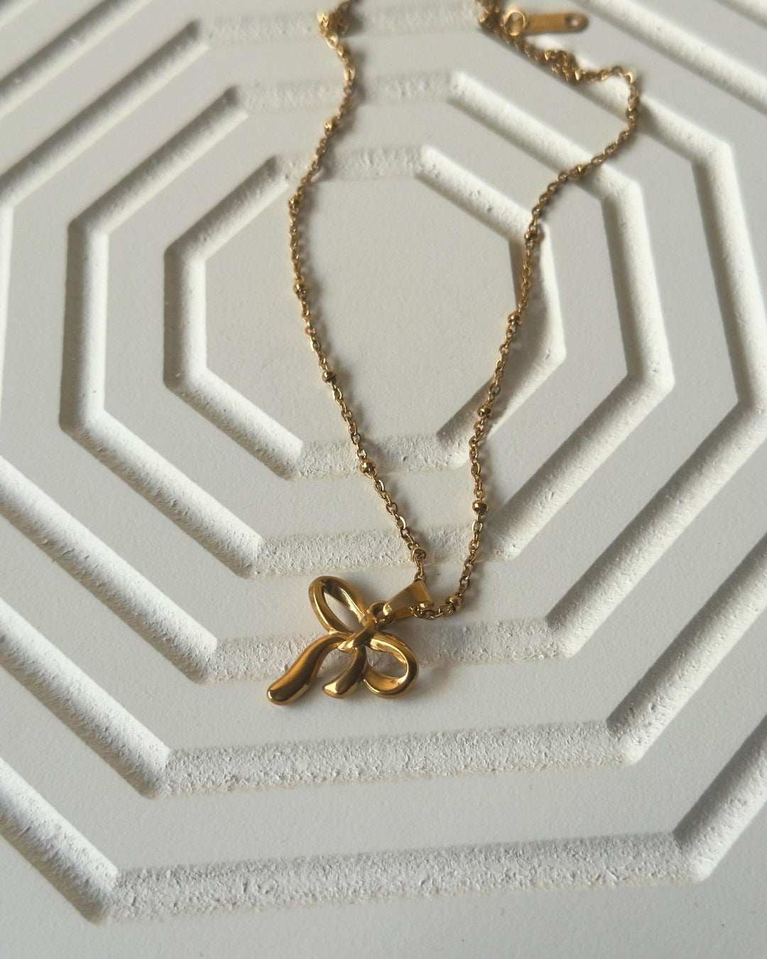 Cute Bow Necklace - Anti-Tarnish
