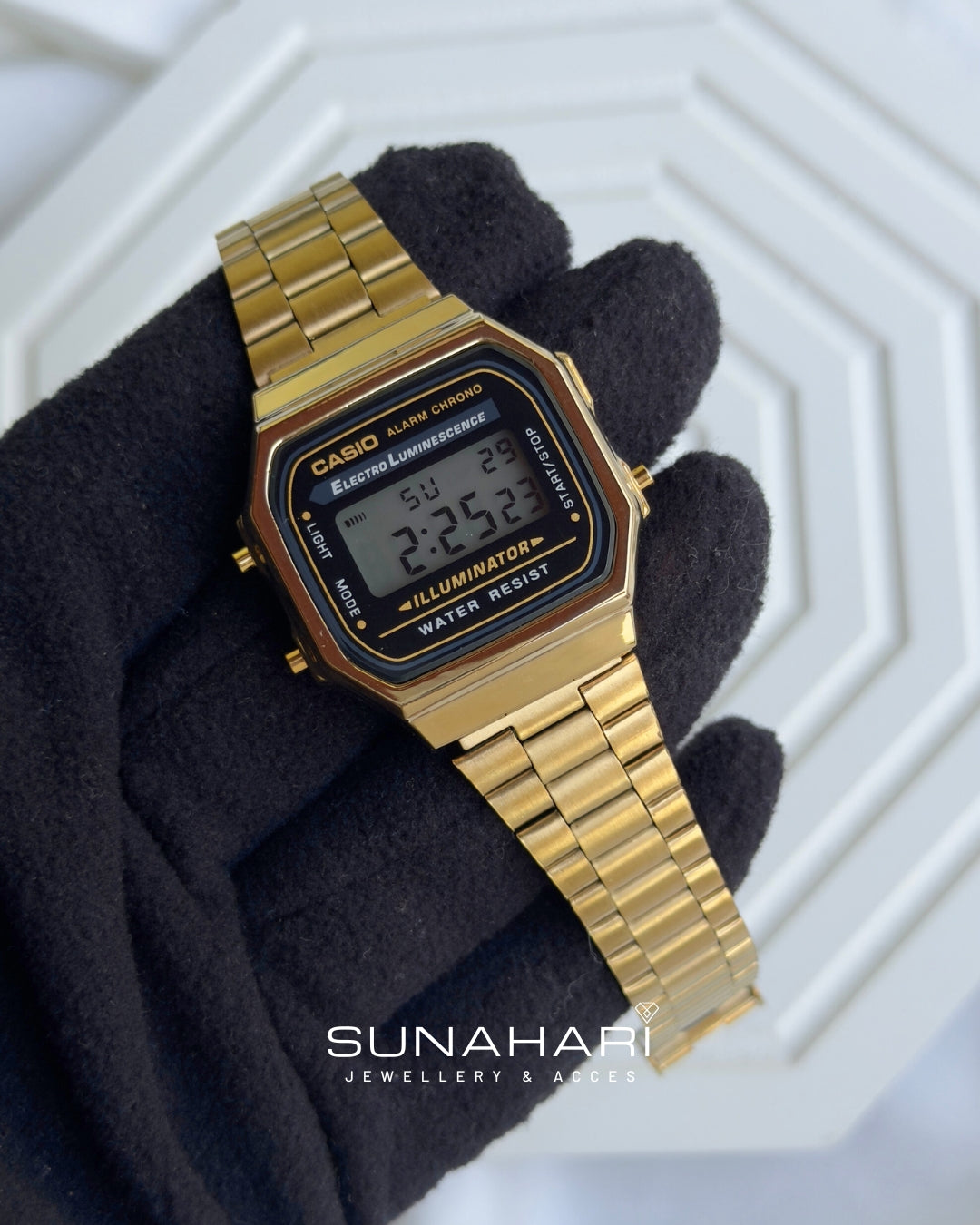 Vintage A168 Gold Black (Digital Watch)