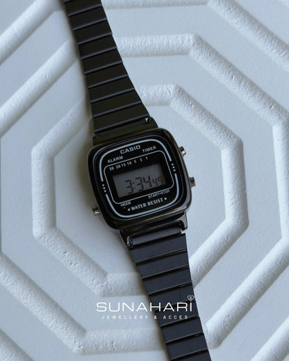 Vintage D124 Black (Digital Watch)