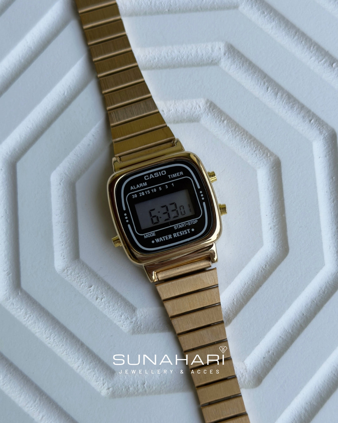 Vintage D124 Gold (Digital Watch)