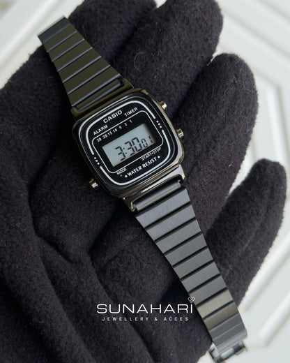 Vintage D124 Black (Digital Watch)