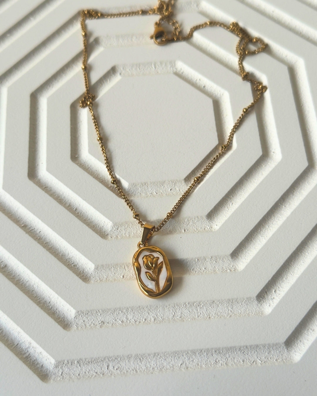 Rose Pretty Necklace - Anti-Tarnish