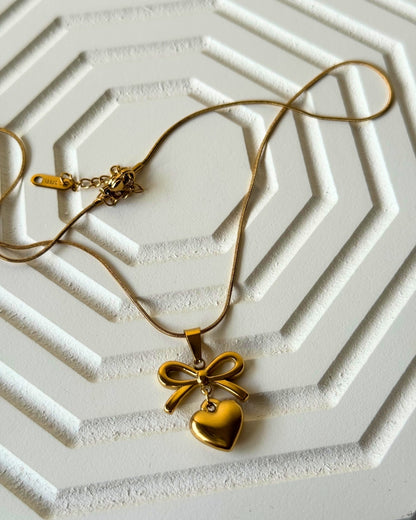 Bow Heart Necklace - Anti-Tarnish