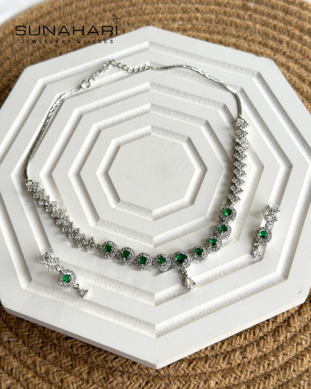 Round Solitaire Necklace - Green