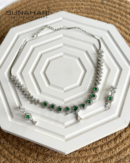 Round Solitaire Necklace - Green