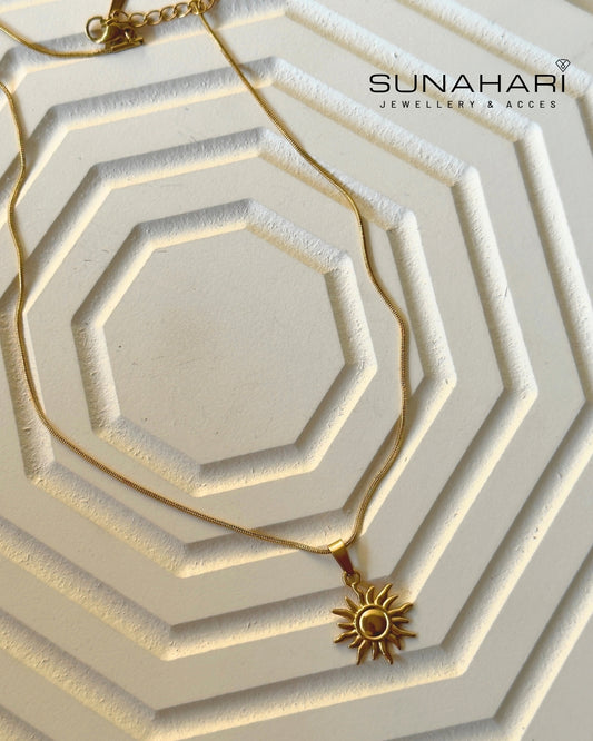 She’s Glowing! Sun Necklace