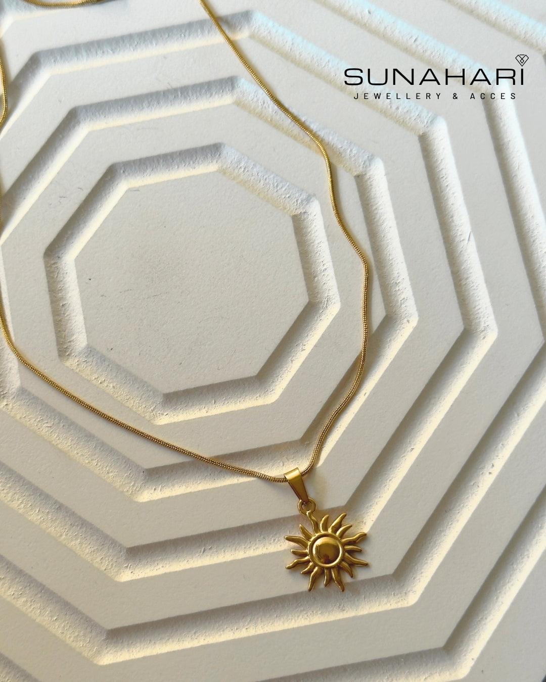 She’s Glowing! Sun Necklace