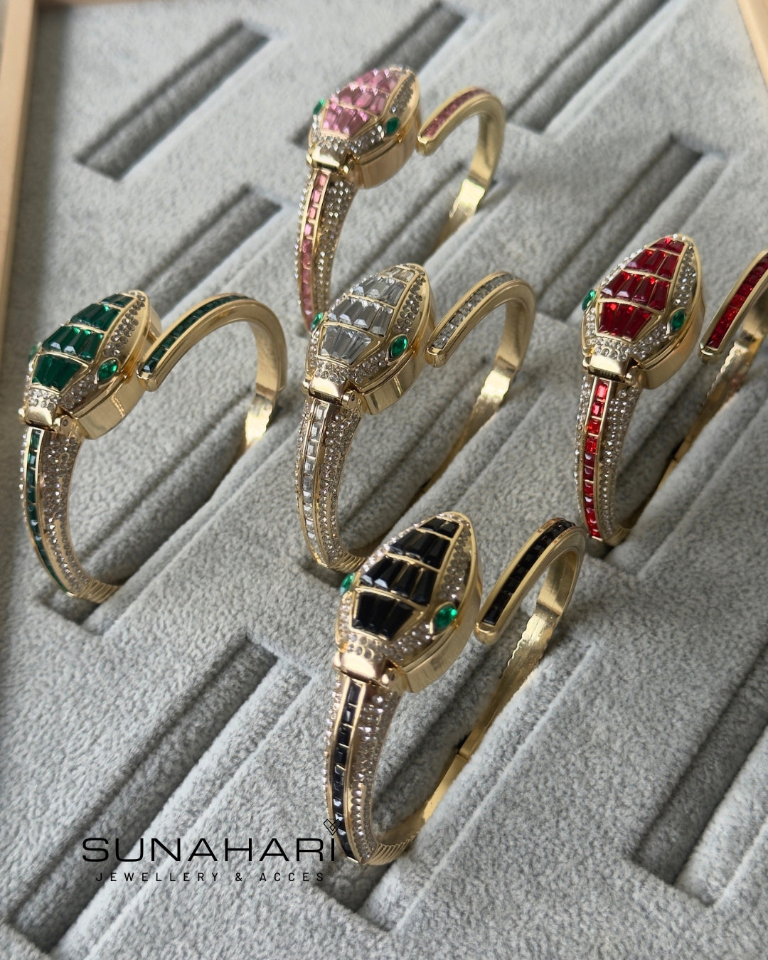 Serpenti Bracelet Watch – Ruby Red