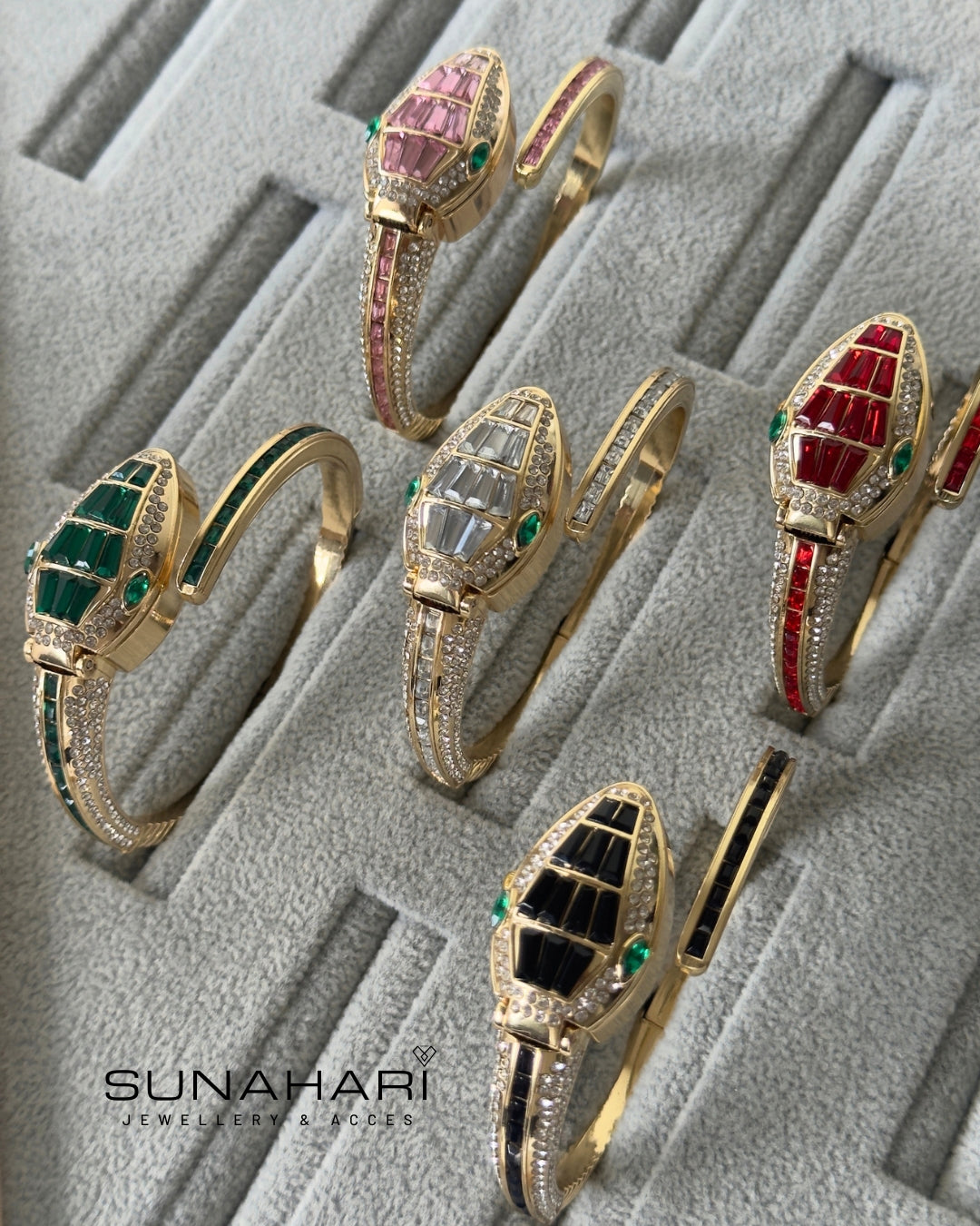 Serpenti Bracelet Watch – Ruby Red