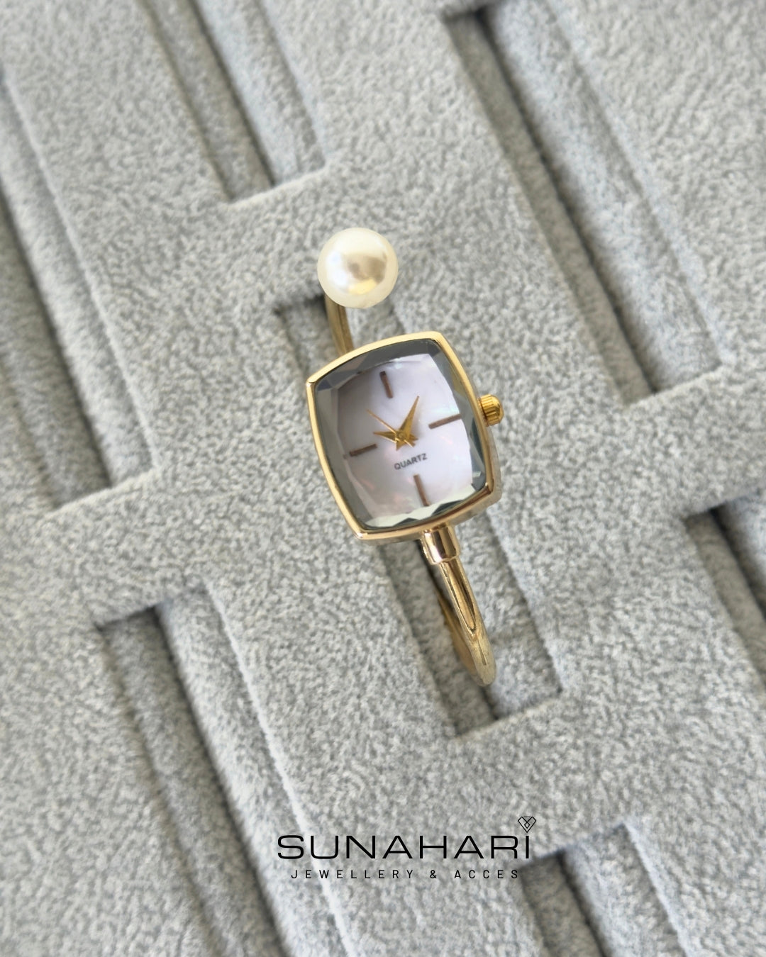 Pearl Square Gold Watch