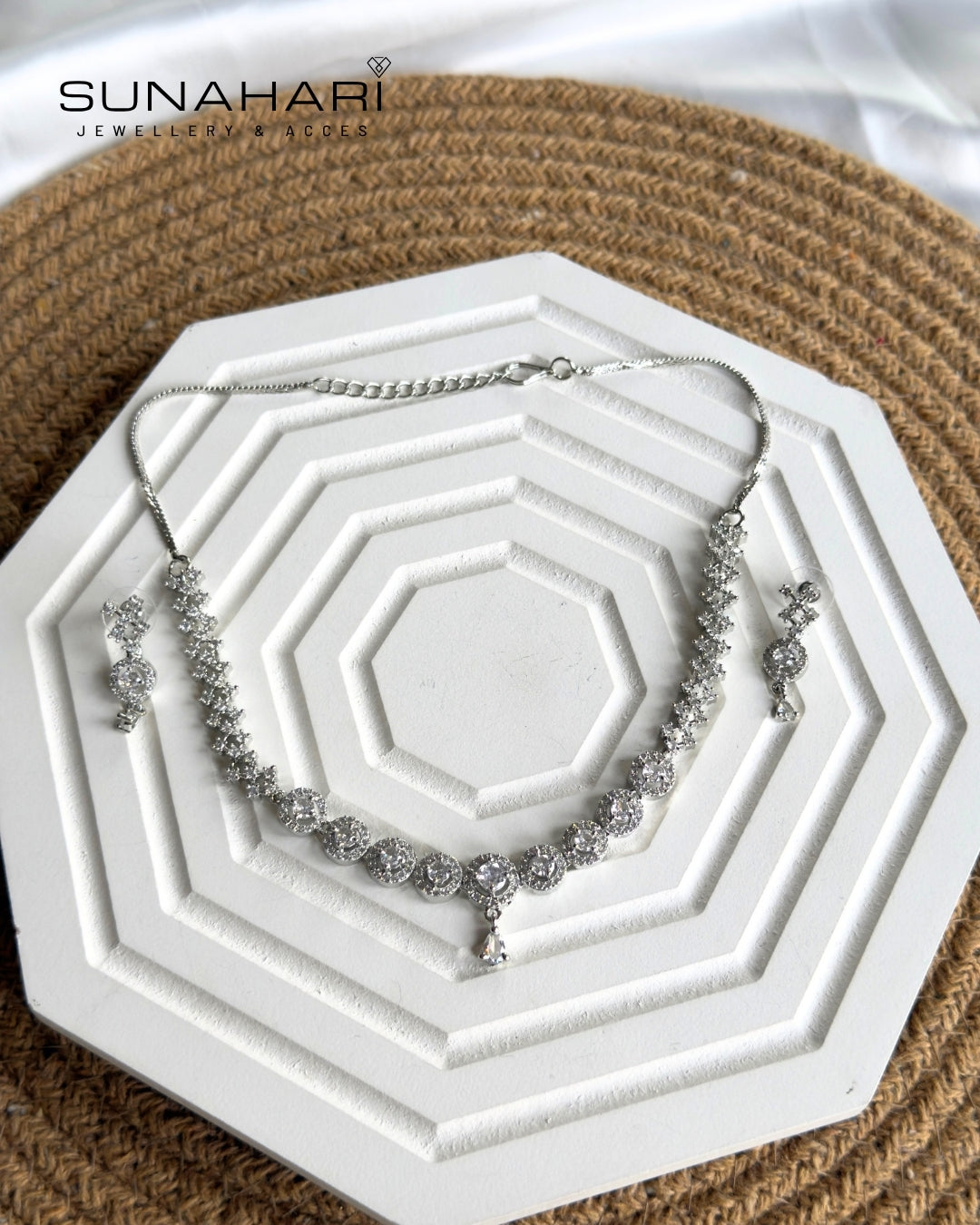 Round Solitaire Set - Silver
