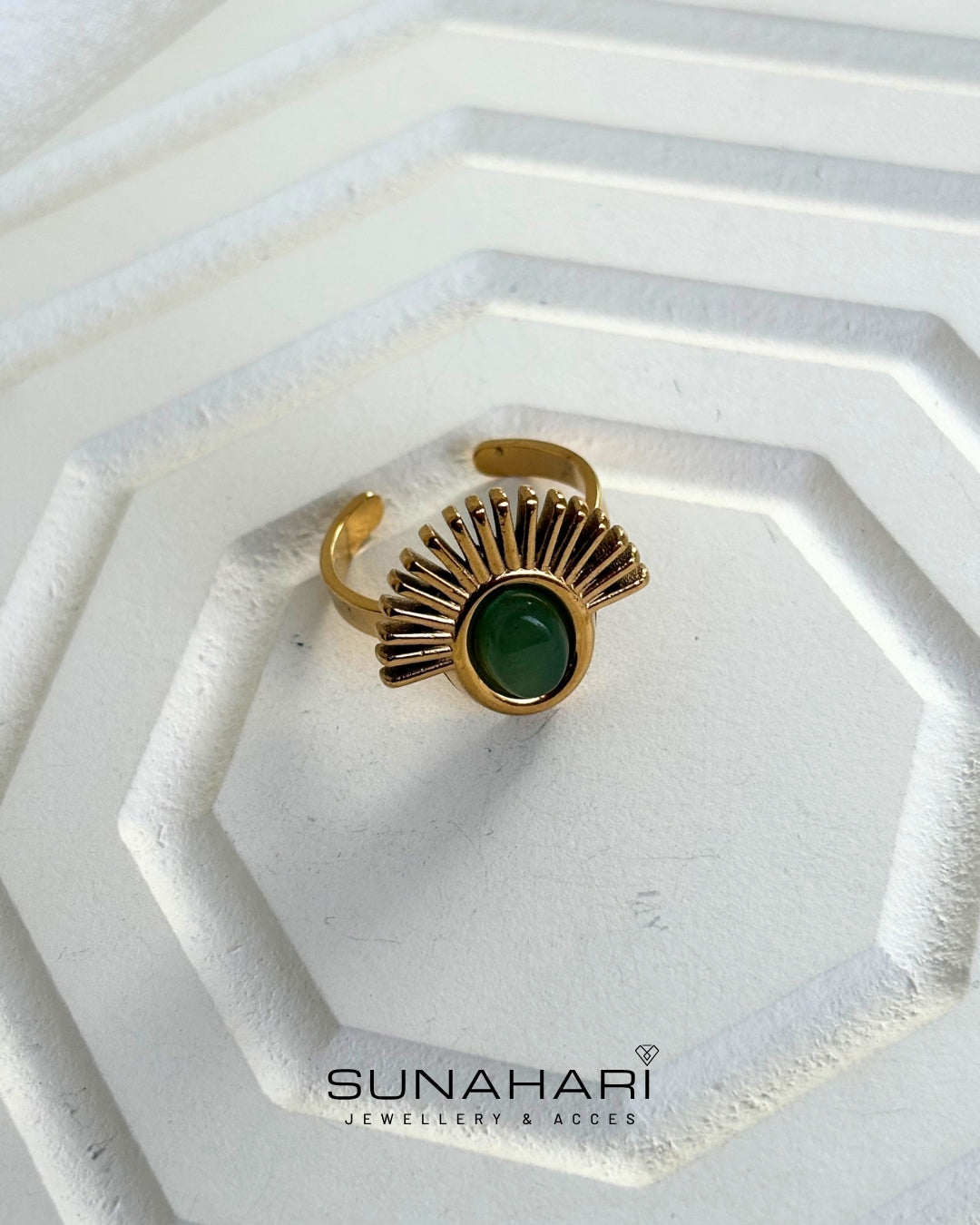 Fleur de Lune Emerald Ring