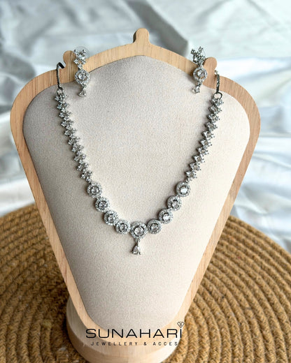 Round Solitaire Set - Silver