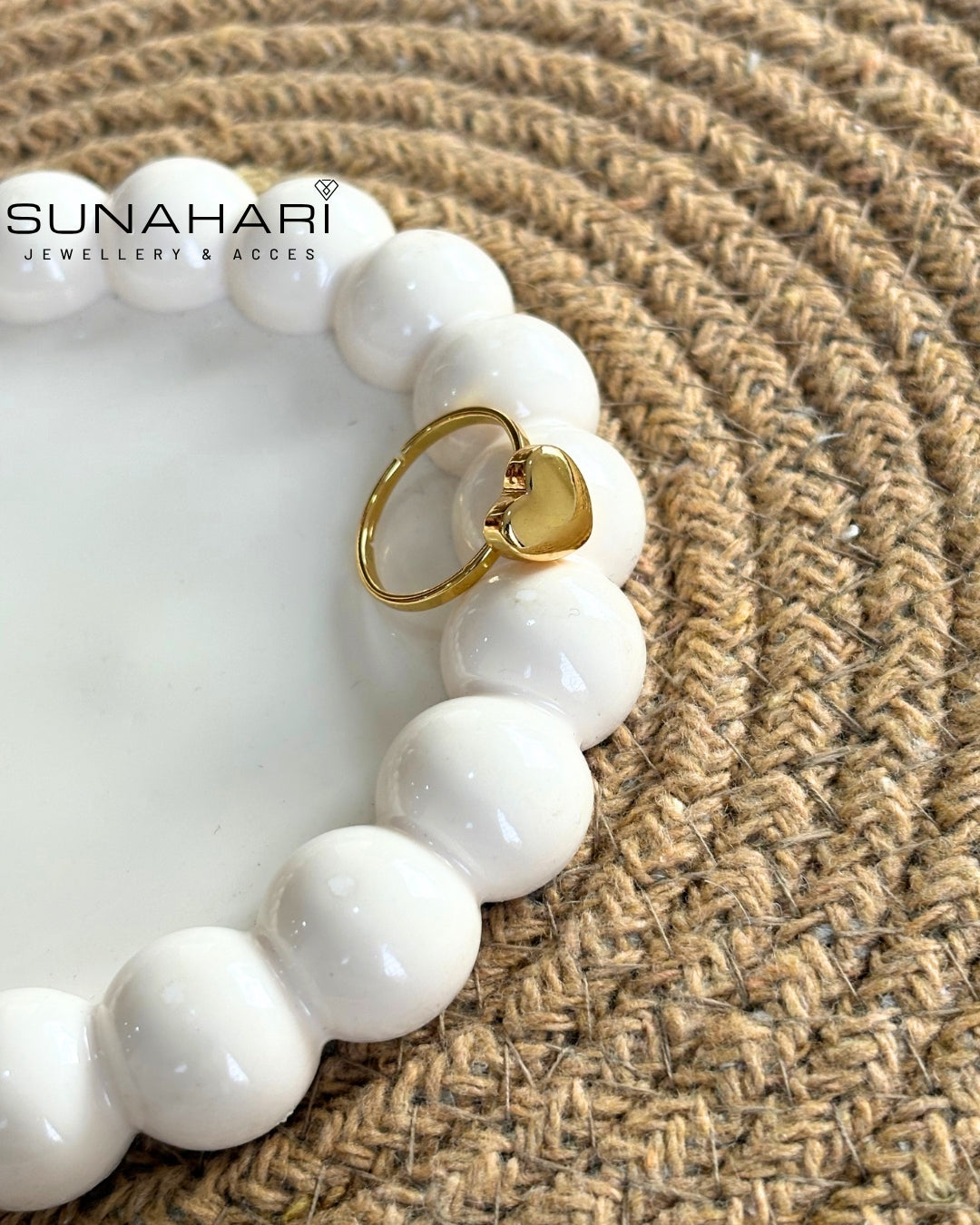 Hot-hearted Gold Ring