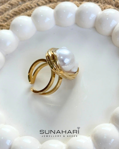 Pearl Muse Statement Ring