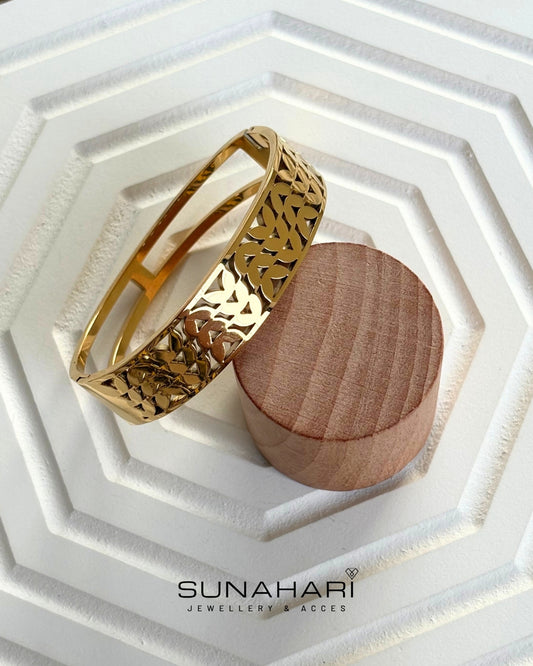 Gold Girl Era Bracelet