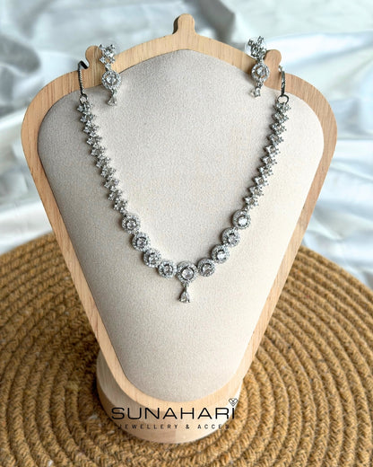 Round Solitaire Set - Silver