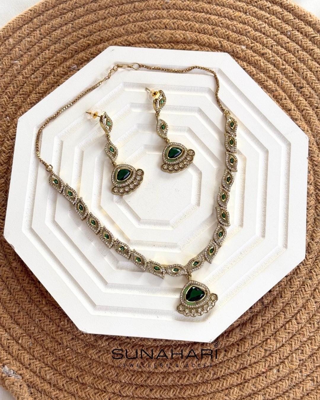 Emerald Royale Set