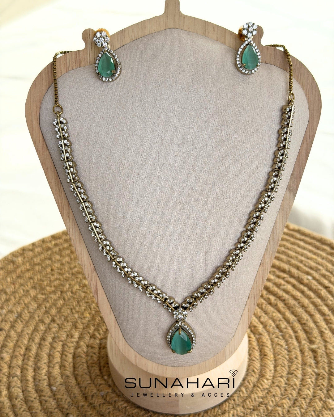 Crystal Emerald Set