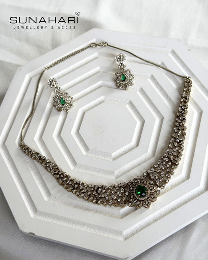Emerald Petal Set
