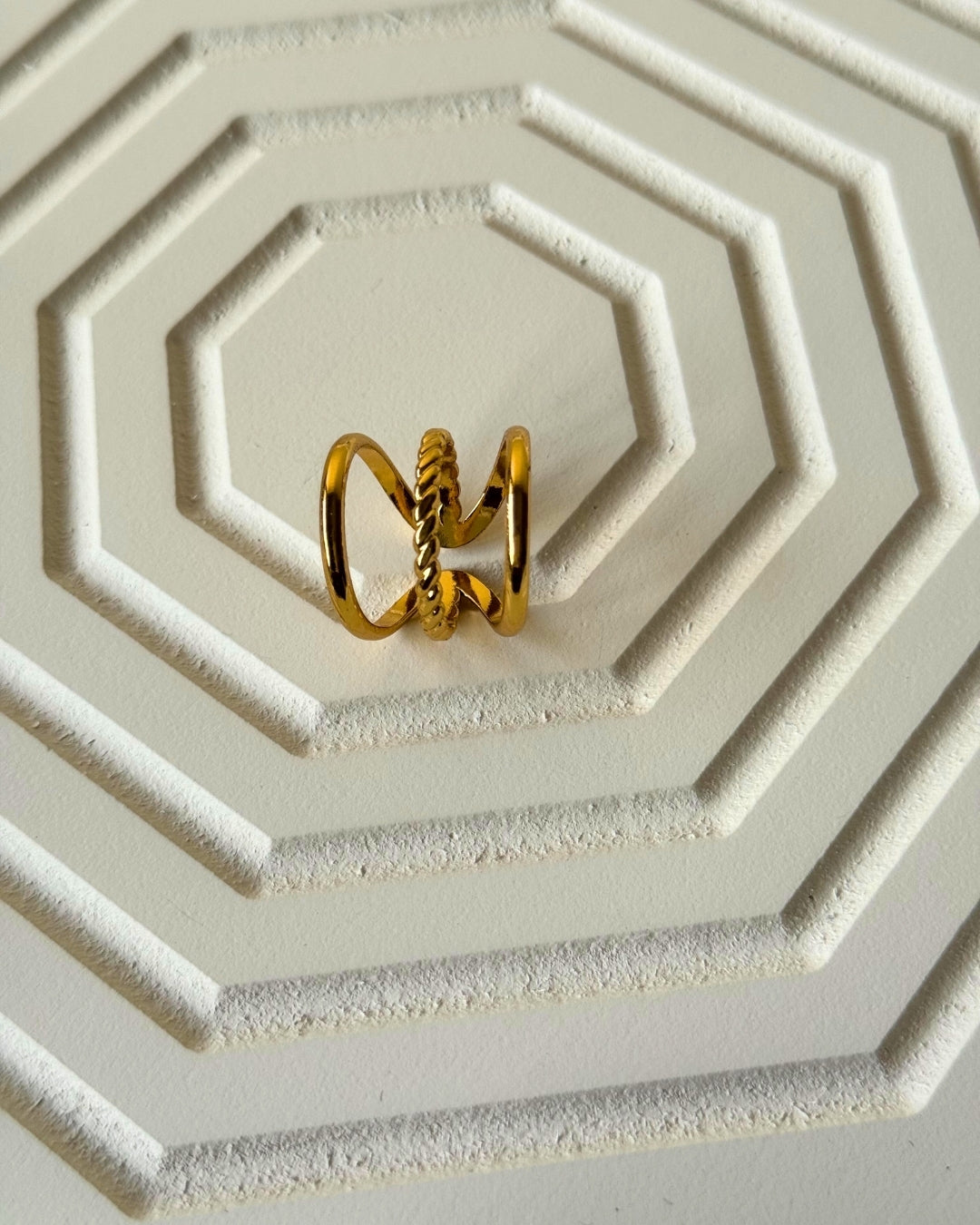 Wrap me Pretty Ring - Anti Tarnish