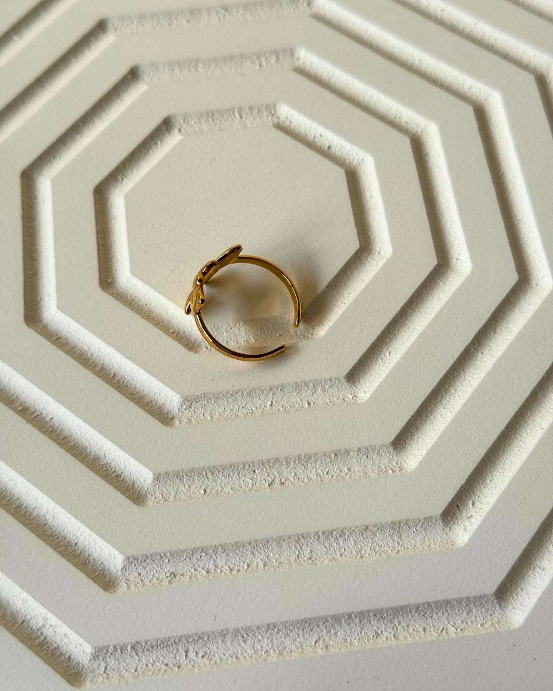 Bow Bold Ring - Anti Tarnish